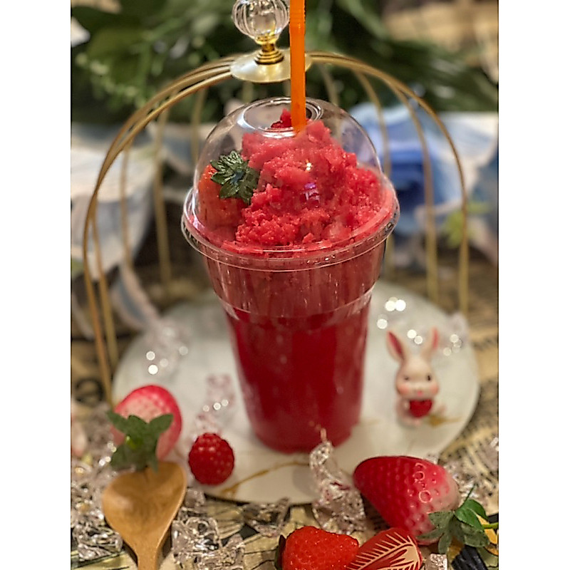 สตอเบอรี่ปั่น น้ำปั่นปลอม โมเดลน้ำปั่น โมเดลเครื่องดื่ม (ขนาดแก้ว16 ออนซ์) ราคาเฉพาะแก้วน้ำคะ