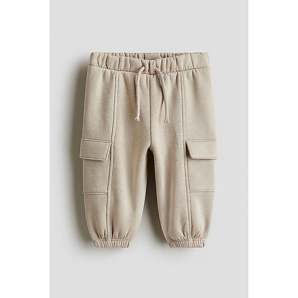 H&M(เอชแอนด์เอ็ม) กางเกงจ็อกเกอร์แบบมีด้านในขัดเงา (Brushed-inside cargo joggers) เด็กอ่อน 1292688_1