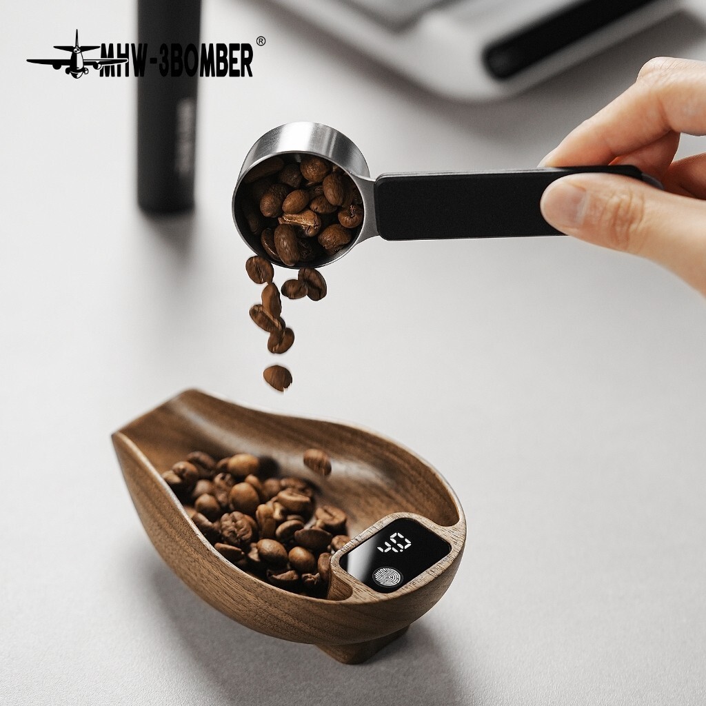 MHW3BOMBER Ovo Coffee Scale & Spray Bottle Set