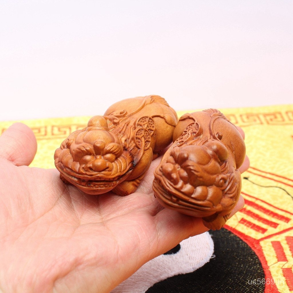 เล่นซัพพลาย Pixiu จับชิ้น Lightning Strike Live ตกแต่งไม้แกะสลักพุทราไม้โรงงานขายตรงเก่าวัสดุหัตถกรร