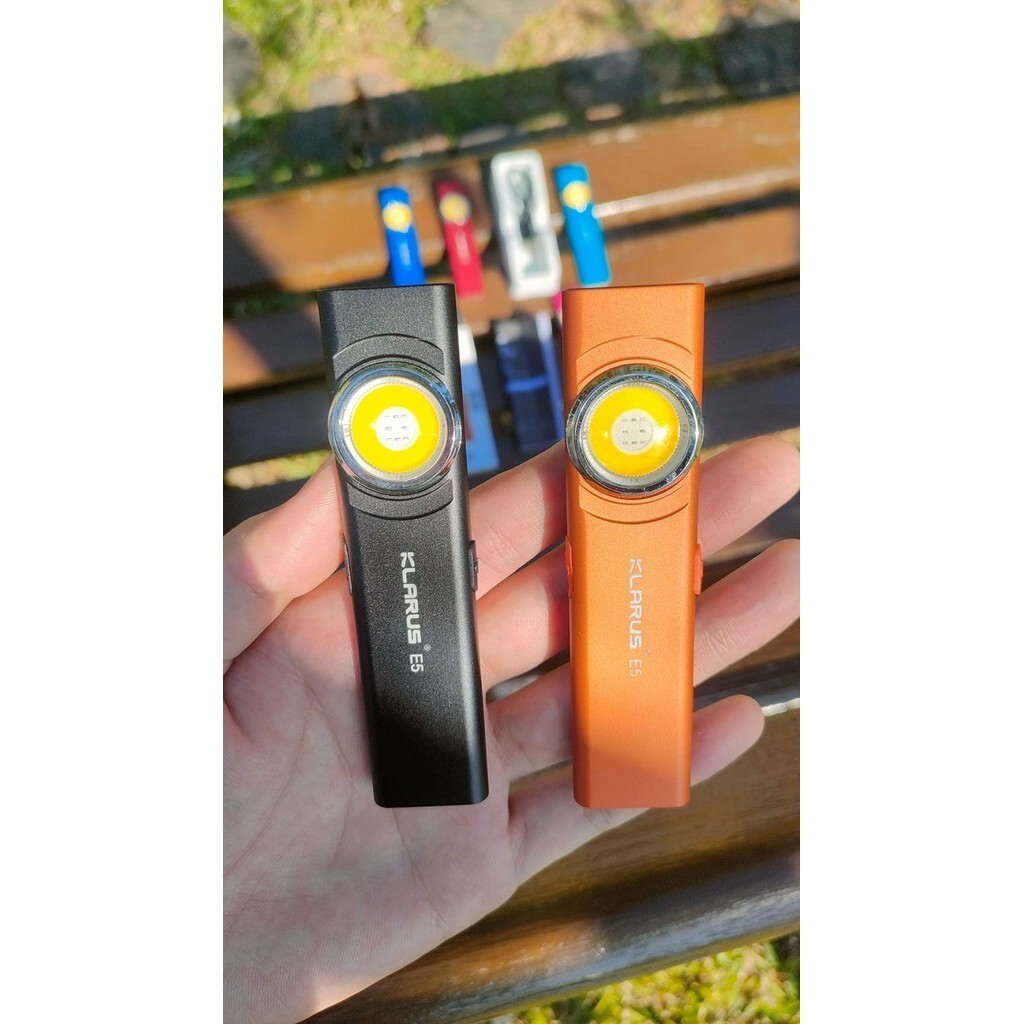 ไฟฉาย KLARUS E5 ยี่ห้อใหม่ แสงคู่ พกพาสะดวก ใช้ได้ทั้งกลางแจ้งและภายในบ้าน