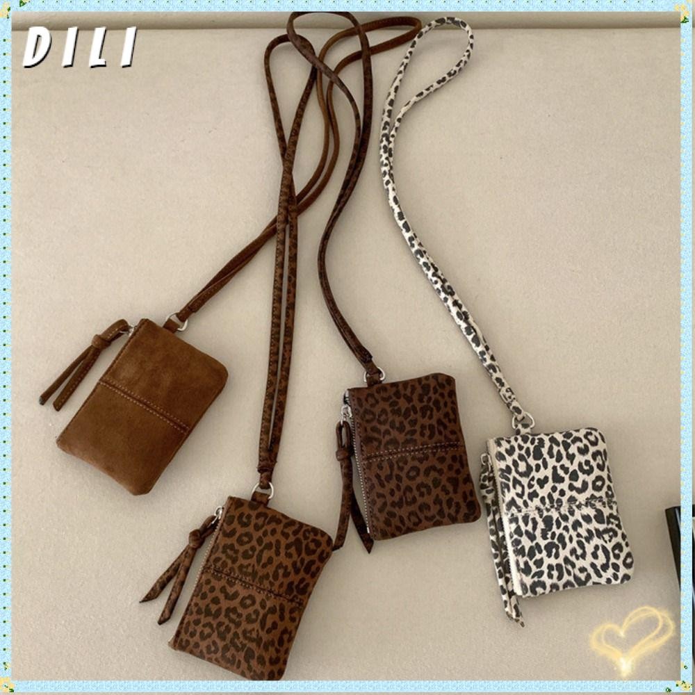 จัดส่งจากไทย! DILI กระเป๋าสะพายไหล่ผู้หญิง สไตล์เสือดาว พิมพ์บนวัสดุ suede พร้อมกระเป๋าใส่เหรียญและลิปสติก สะดวกพกพา