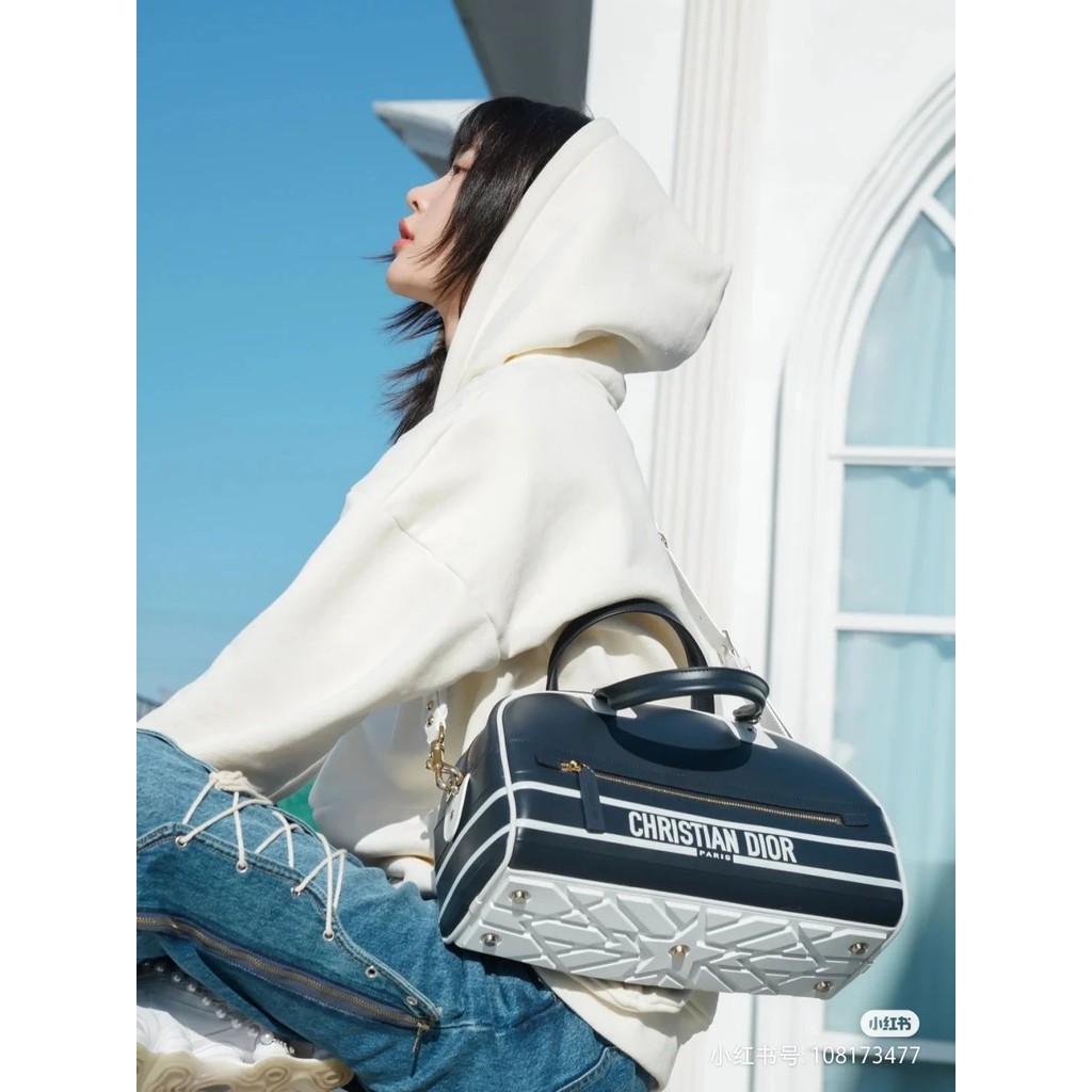 กระเป๋ายิมสีดำและขาว แบบซิปรองเท้าBowling