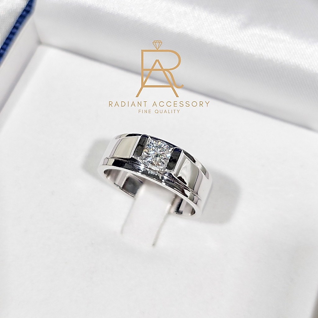 แหวนเงินแท้ ชุบทองคำขาว แหวนชาย ฝังเพชร Moissanite 0.5กะรัต