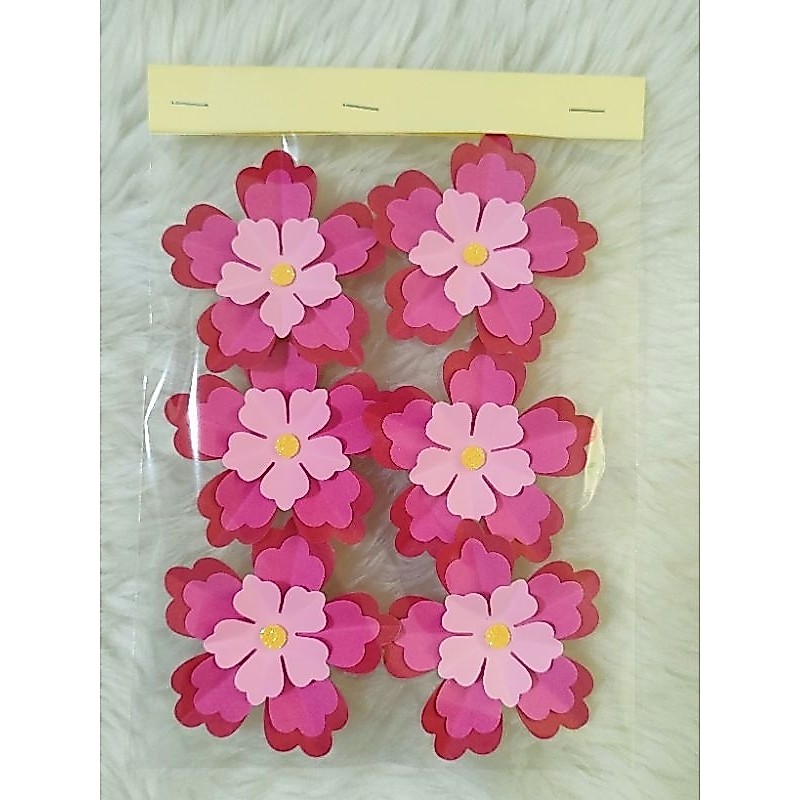 กอหญ้ากระดาษสี3ชั้นติดดอกไม้