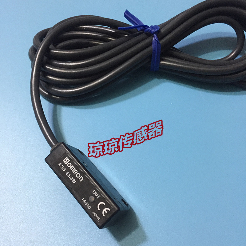 Omron E3S-LS3N Substrate Limited สะท้อนแสง Photoelectric สวิทช์เซ็นเซอร์ที่มองเห็นได้ไฟแนวนอน LS3NW 