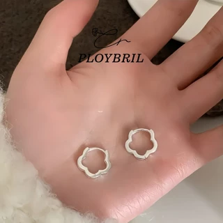 PLOYBRIL ต่างหูห่วง silver flower; ต่างหูห่วงดอกไม้สีเงิน E098