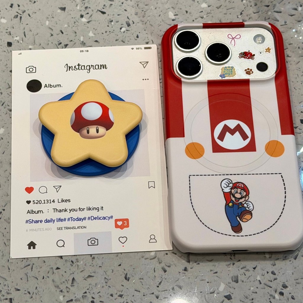 น่ารักลายวิ่ง Star & Mushroom Character เคสโทรศัพท์แบบแข็งกันกระแทก, การออกแบบที่ไม่ซ้ํากันสไตล์มินิมอลสําหรับ iPhone 13 /13 Pro /14 Pro Max /15 /16 Pro /17 Pro /17 Pro Max, สําหรับเด็กผู้หญิง