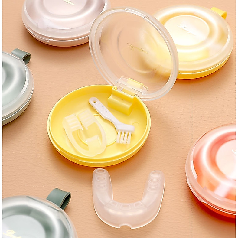 กล่องใส่รีเทนเนอร์ Retainer Box สำหรับเก็บฟันปลอม หรือ Retainer กันน้ำได้ มาพร้อมแป้งทำความสะอาด ขนาด 8x2.7 ซม.