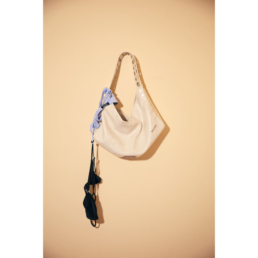 Piccoro - Eyelet Leather Tote Bag กระเป๋าโท้ทหนังติดอายเล็ท