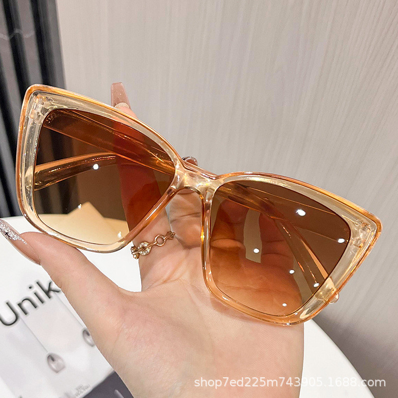 แว่นตาเท่ๆ แว่นเท่ๆ ใหม่ข้ามพรมแดนร้อนขายเว้ารูปร่างยุโรปอเมริกันรัสเซียแมวตาแว่นกันแดดแว่นกันแดดอินแฟชั่นทั้งหมด-