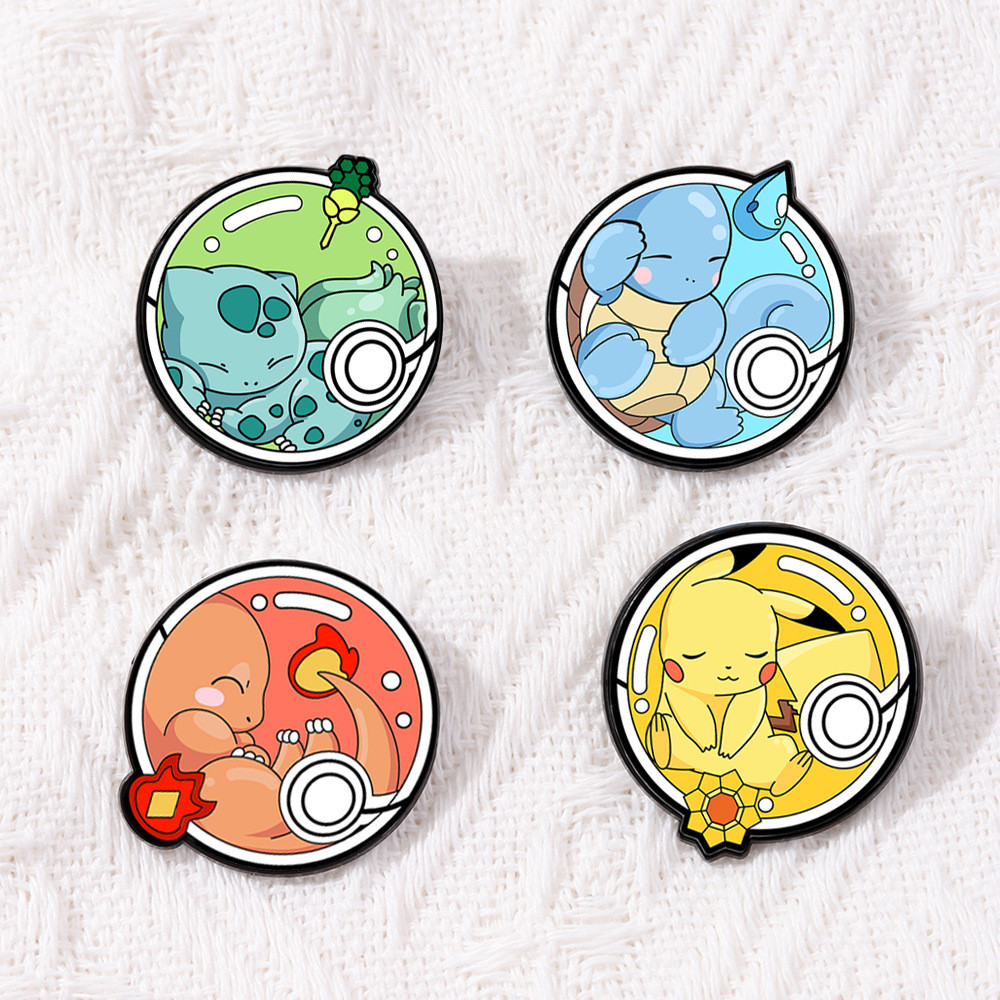 4 ชิ้น/เซ็ต Pokemon Metal Pin Pikachu Charmander Squirtle เข็มกลัดสําหรับกระเป๋าเป้สะพายหลังกระเป๋าดินสอ Anti-Slip Pin