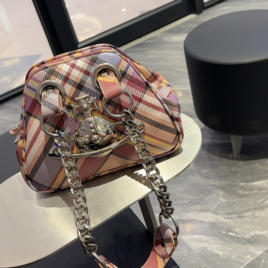 Vivienne Westwood ใหม่กระเป๋าโบว์ลิ่งสไตล์พังก์ดาวเสาร์ขนาดใหญ่เฉพาะโซ่กระเป๋าสะพายไหล่ใต้วงแขน