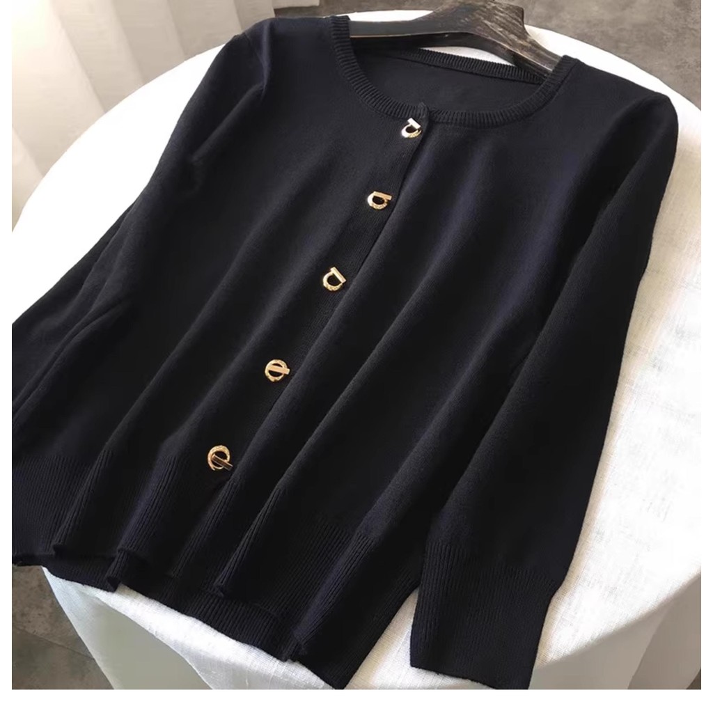 Chili Koko เสื้อคาร์ดิแกนถักแขนยาวคอกลมสีดำสำหรับผู้หญิง เสื้อสเวตเตอร์คาร์ดิแกนบางฤดูใบไม้ร่วง 88019