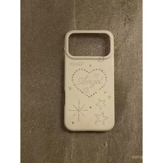 เคสโทรศัพท์ เหมาะสําหรับ iPhone ที่ไม่ซ้ํากันเงาเลเซอร์ภาษาอังกฤษ iPhone17Pro/16/15/14 เคสโทรศัพท์ 13 สาว 12 Niche 11 อารมณ์ป้องกันกรณี SZRN