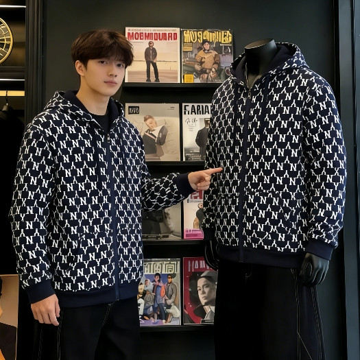 ( แจ็คเก็ตสีแดงผู้ชาย NYC Limited) เสื้อคลุมแขนยาว เสื้อกันหนาว มีฮู้ด ใส่ได้ชาย/หญิง ส่งสินค้าอัปฏิวะ เสื้อแขนยาว