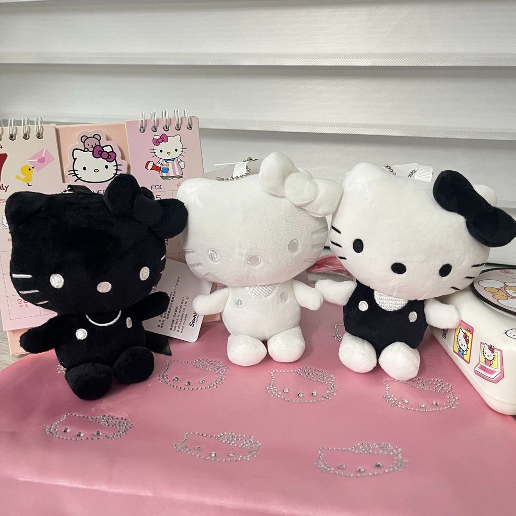 50th Anniversary Limited พวงกุญแจแมวสีดําสีขาวบริสุทธิ์สาวหัวใจถุงของขวัญ Charm Baby [6.23 alr]