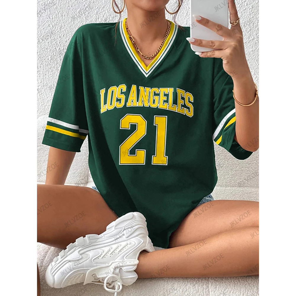 ใหม่ Los Angeles No.21 พิมพ์เสื้อยืดผู้หญิงฤดูร้อน V คอสั้นกีฬาเสื้อฟุตบอล Y2K หลวมขนาดใหญ่เสื้อ D86