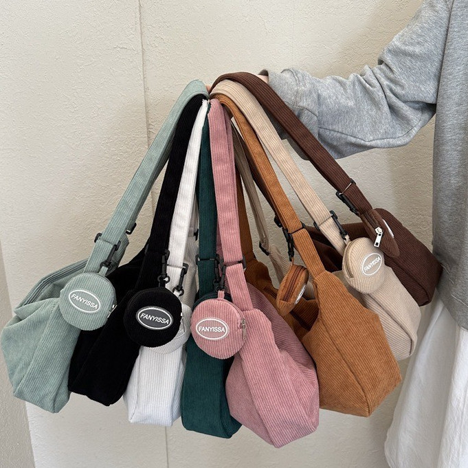 ROOTOTE(R2124) กระเป๋าสะพายข้าง ผ้าลูกฟูกมีลูกใบเล็ก ขนาด14นิ้ว