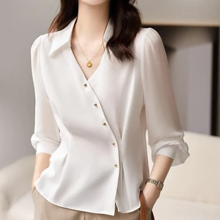 Dahong 99205 เสื้อเชิ้ตแขนยาวผู้หญิง คอวี สีขาว กระดุมแนวทแยงโลหะ คอปกแฟชั่นผู้หญิง ผ้าซาตินสีพื้น เรียบๆ เนื้อผ้าลื่น