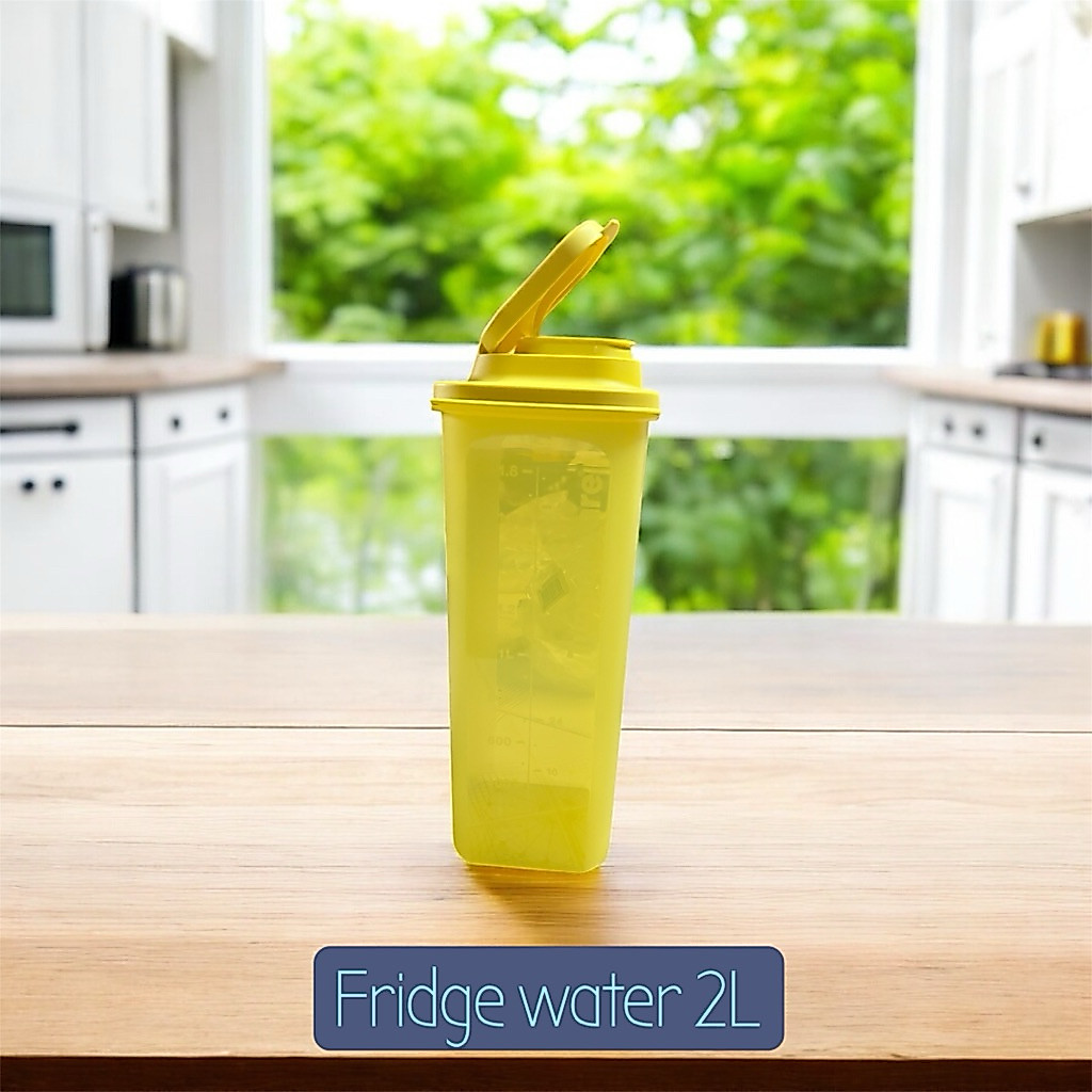 ขวดน้ำ Tupperware รุ่น ทรงสี่เหลี่ยม fridge water ขนาด 2L มีขีดวัดปริมาตร