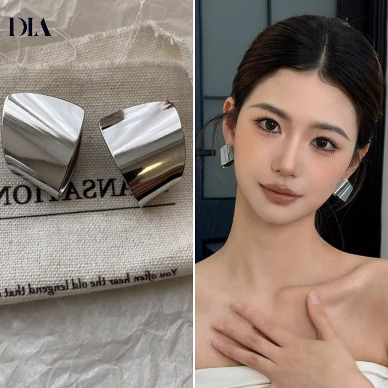 High-End Glossy Geometric ชิ้นสี่เหลี่ยมขนาดใหญ่ต่างหูโค้งโลหะที่ไม่ซ้ํากัน