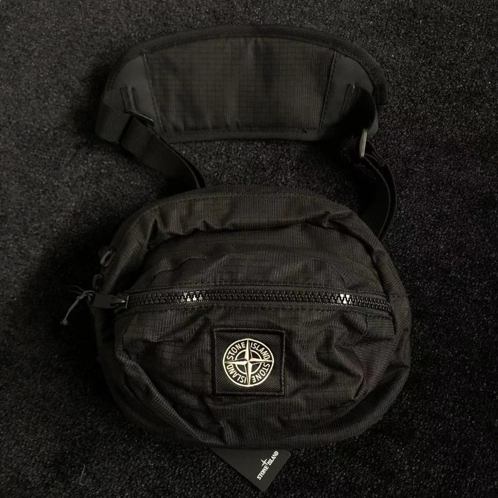 Sauce Dog ขายของแท้ STONE ISLAND POLYURETHANE BUMBAG STONE ISLAND 3M กระเป๋าสะพายไหล่