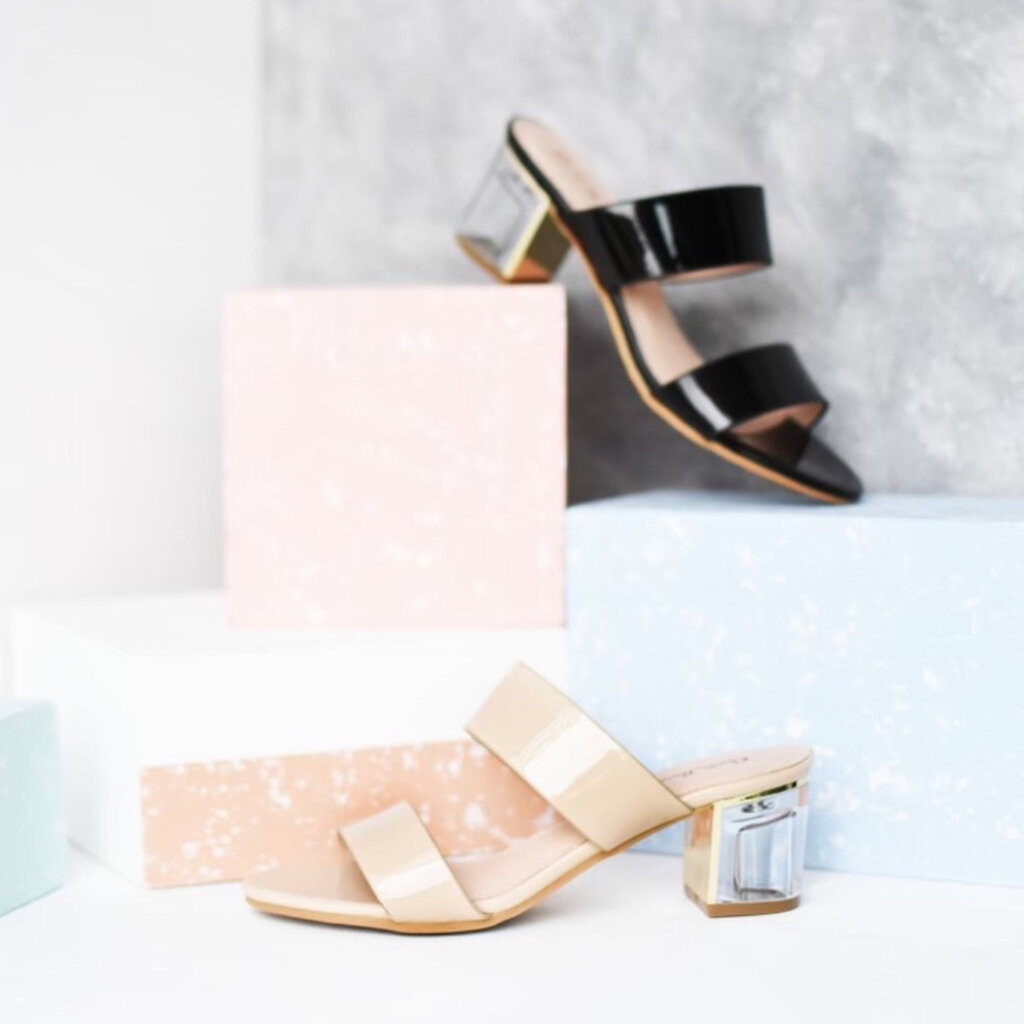 CARLA_BEROTTI รองเท้าส้นบล๊อค แก้วใส สูง 2.5 นิ้ว รหัส TYZ50