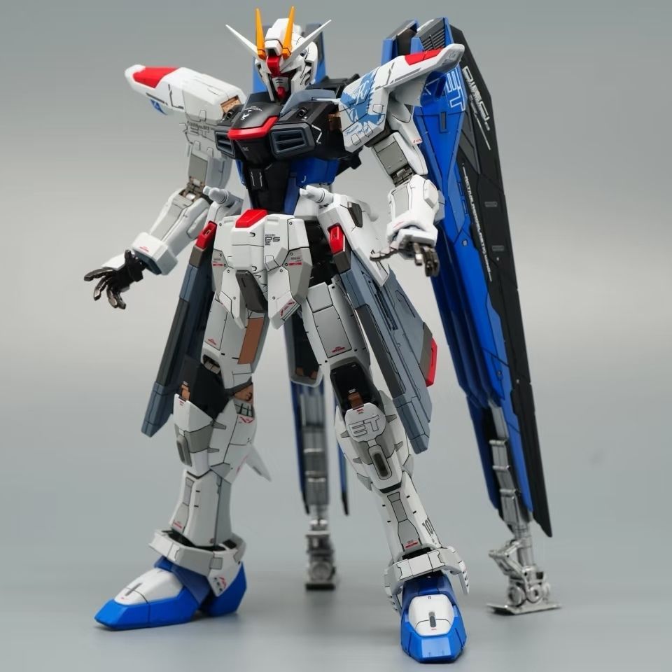 SUPA [คลังสินค้าพร้อม] 1/100 ฟรีรุ่น Shanghai Stand Base Omia Limited FM Assembly Model