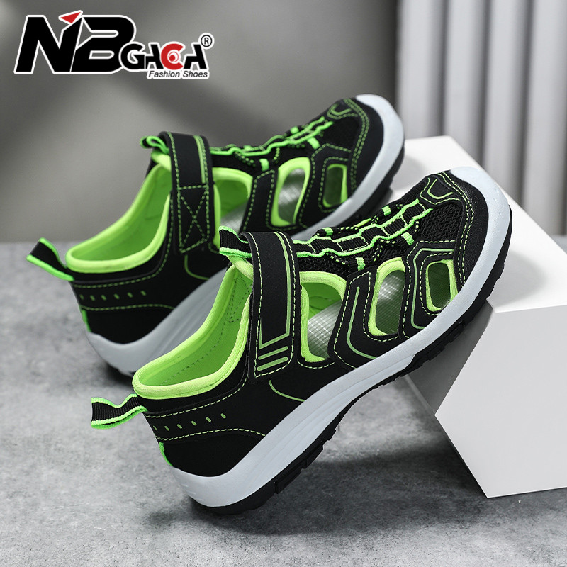 รองเท้าแตะเด็กชายฤดูร้อน ระบายอากาศดี ออกแบบเพื่อความปลอดภัยและปกป้องนิ้วเท้า