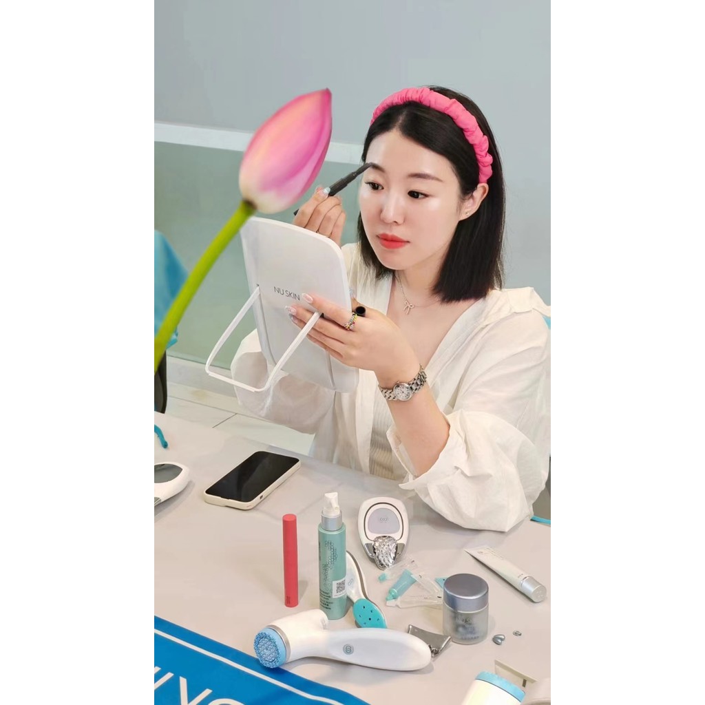 Nuskin Nuskin Merchanded LED กระจกแต่งหน้า HD ไฟสามสีแบบพกพาแบบพกพาพับเติมแสงกระจกแต่งตัว