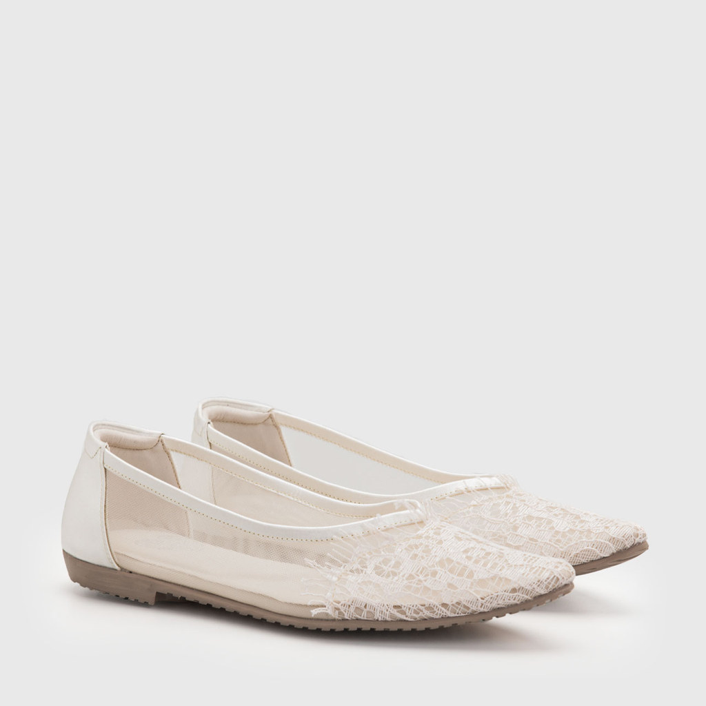 โครงการที่น่ารัก - Isola Lace Flat Shoes Cream - รองเท้าผู้หญิง