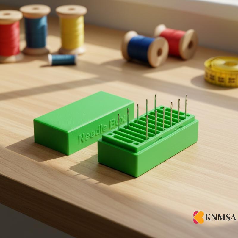KNMSA] 1 ชิ้นแบบพกพานามสกุลกล่อง 9 ช่องจักรเย็บผ้าเข็มกรณีสําหรับ Home trate Gild การประชุม Ideal Cr