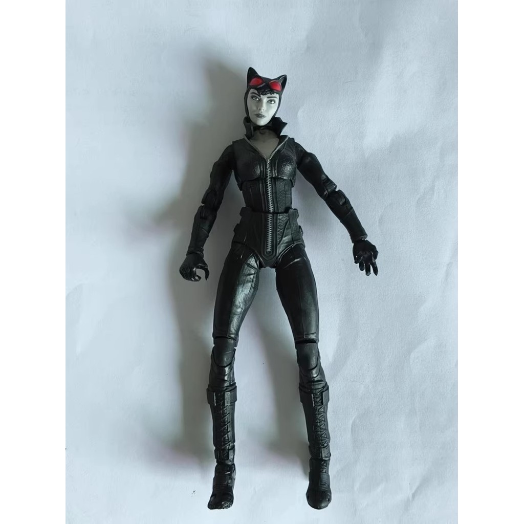 (ไม่มีกล่อง เฉพาะเรือนร่าง) McFarlane Arkham Catwoman Selina Action Figure