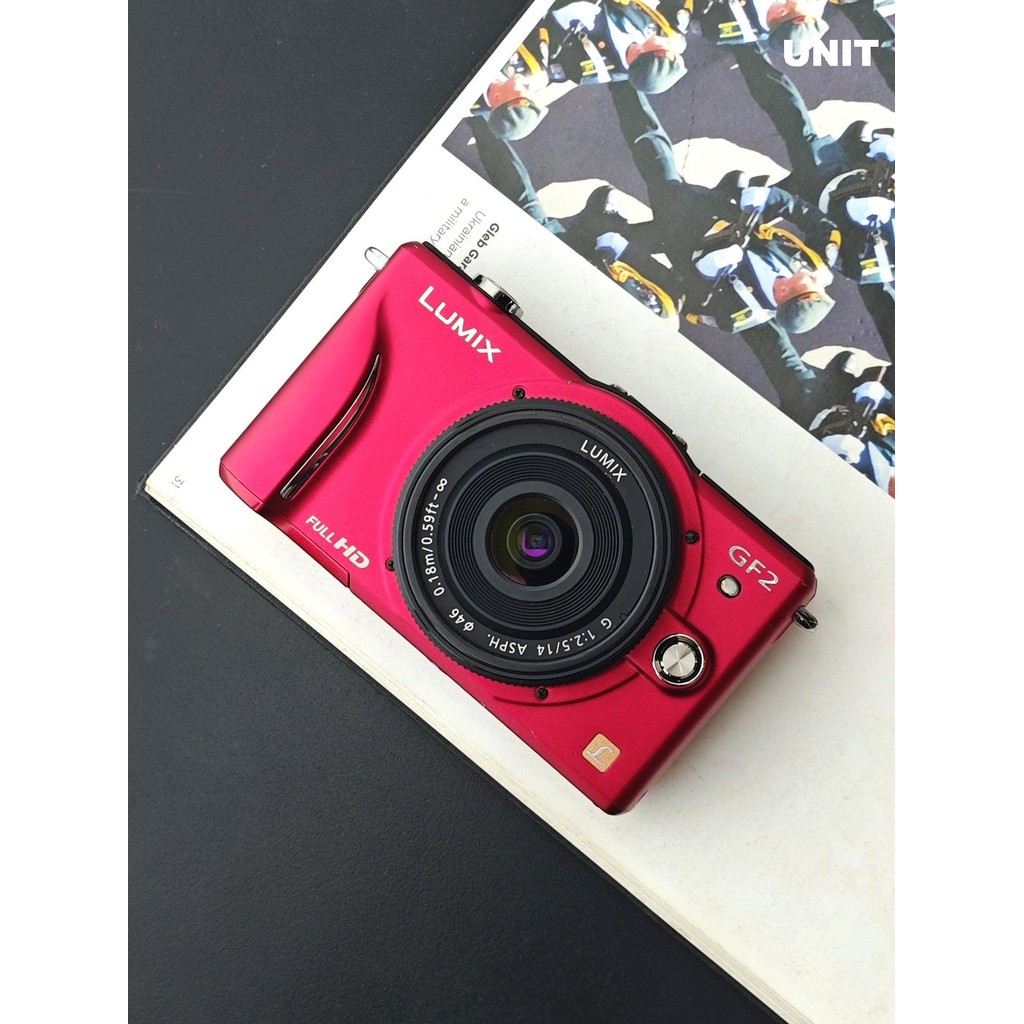 Used Panasonic Lumix DMC-GF2 red with Lumix G 14mm F2.5 [JPN only](มือสอง)
