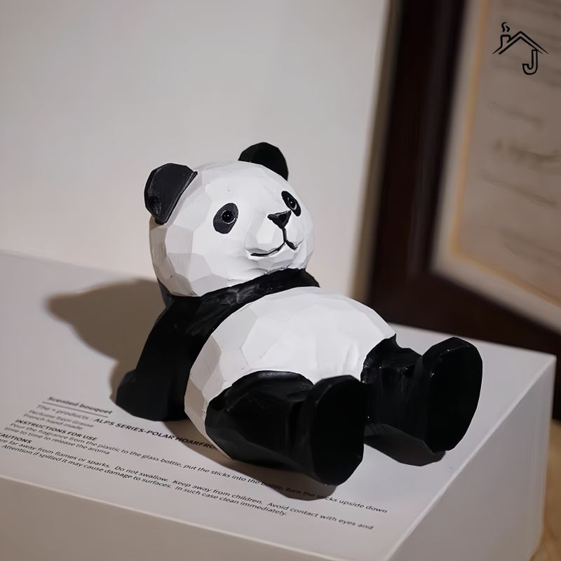 [JJ HOME] ที่วางโทรศัพท์แพนด้าสีแดงทํามือไม้เนื้อแข็งการ์ตูนสัตว์น่ารักเดสก์ท็อปเครื่องประดับสร้างสร