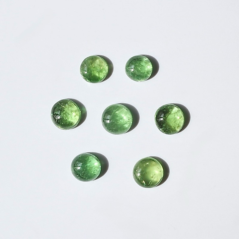 ซาโวไรท์ พลอยแท้โกเมนสีเขียว Tsavorite เจียระไนหลังเบี้ย ขนาด ~ 3.2-3.6 mm