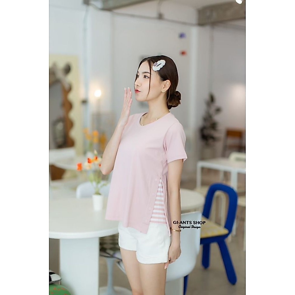 เสื้อยืดคอกลมแขนสั้นคอลเลกชันใหม่ล่าสุด! ดีไซน์สุดเก๋ "ต่อข้างผ้าริ้ว" เพิ่มลูกเล่น