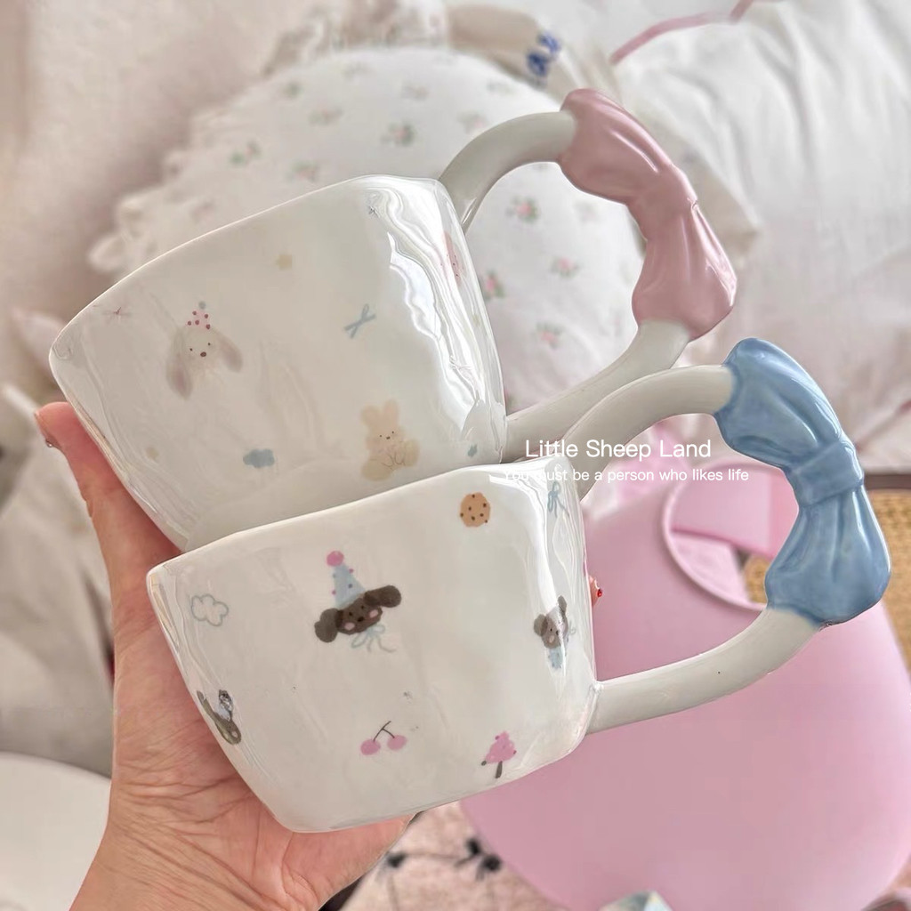 แก้วนม แก้วกาแฟ ลายแมวน่ารัก ที่จับโบว์ ใช้ไมโครเวฟได้  มี 3 ลายให้เลือก พร้อมส่ง