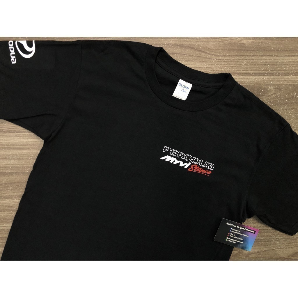 Fashion Perodua 2025 Myvi Stance REAR (เสื้อยืดสีดํา)