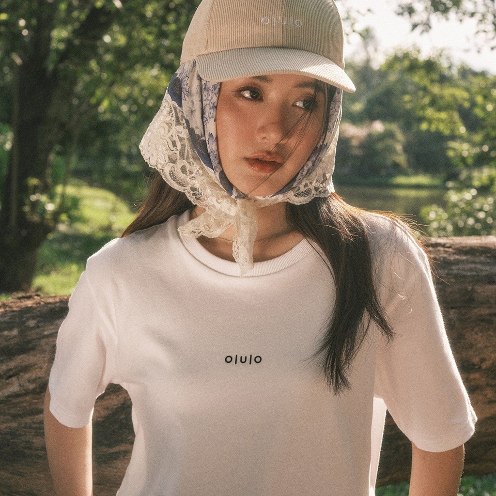 tee เสื้อยืดแขนสั้นคอกลมสกรีนโลโก้ olulo  (olulo Regular T-shirt - olulo Hope Collection)