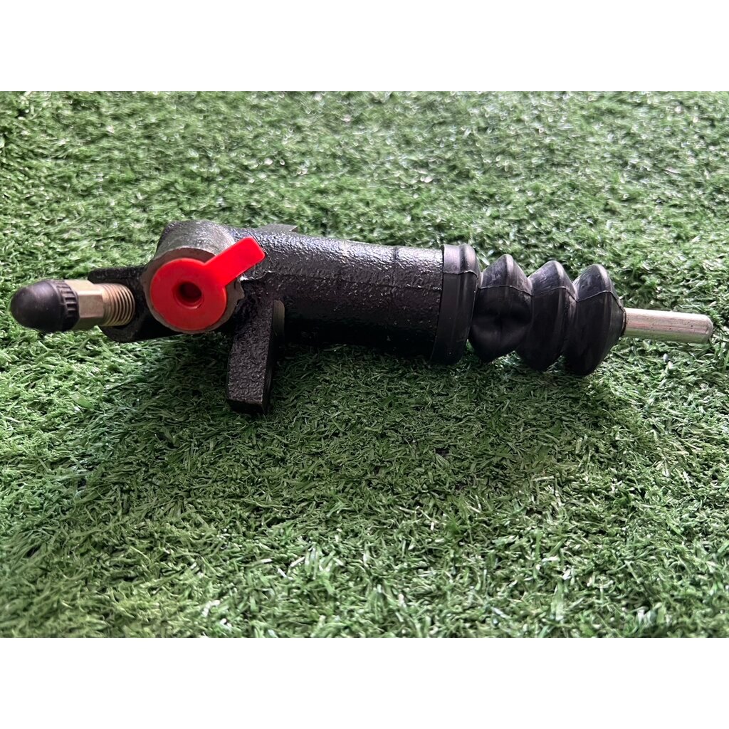 ปั้มคลัทล่าง MITSUBISHI E33 13/16 ปั๊มครัชล่าง MITSUBISHI E33 13/16