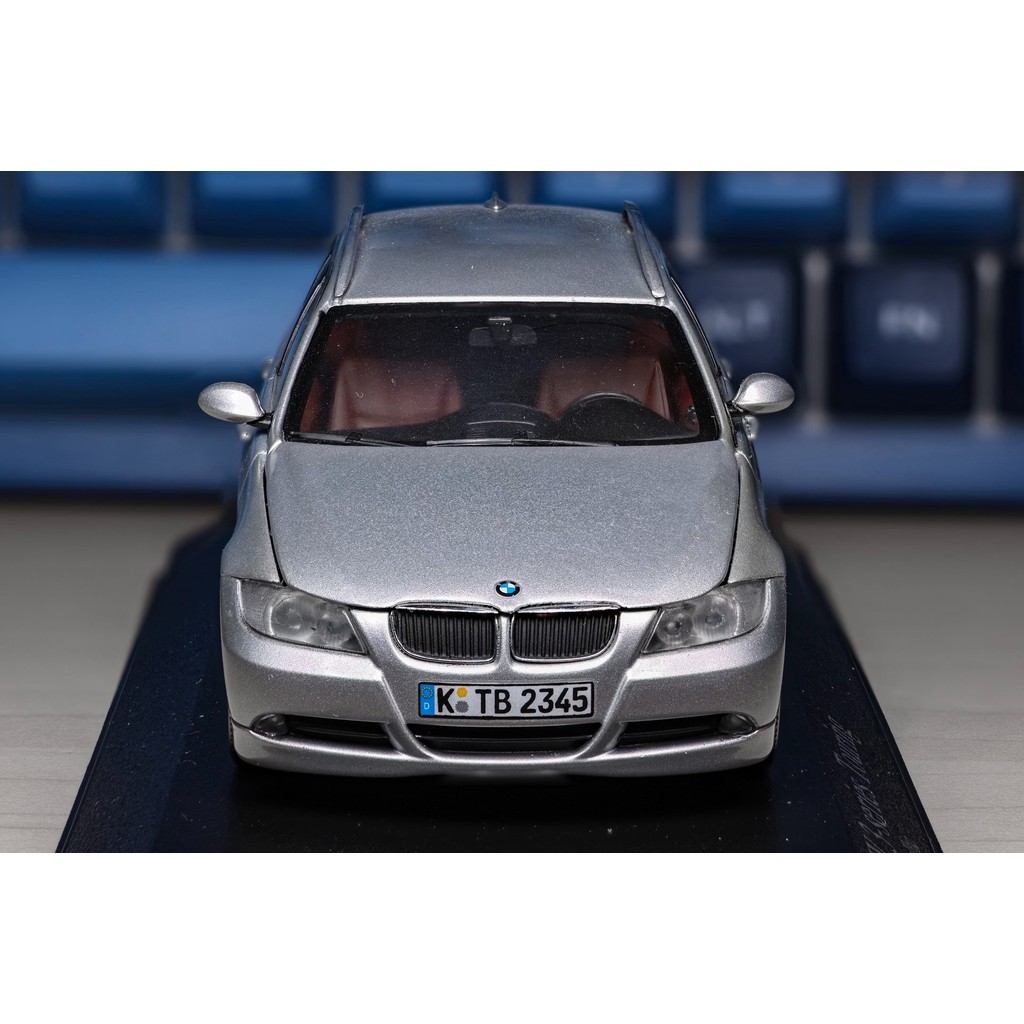 [คลังสินค้าพร้อม 1 ชุด] 1/43 Mini Cut BMW 3 Series E91 Touring Titansilber Metallic Most Classic Gen