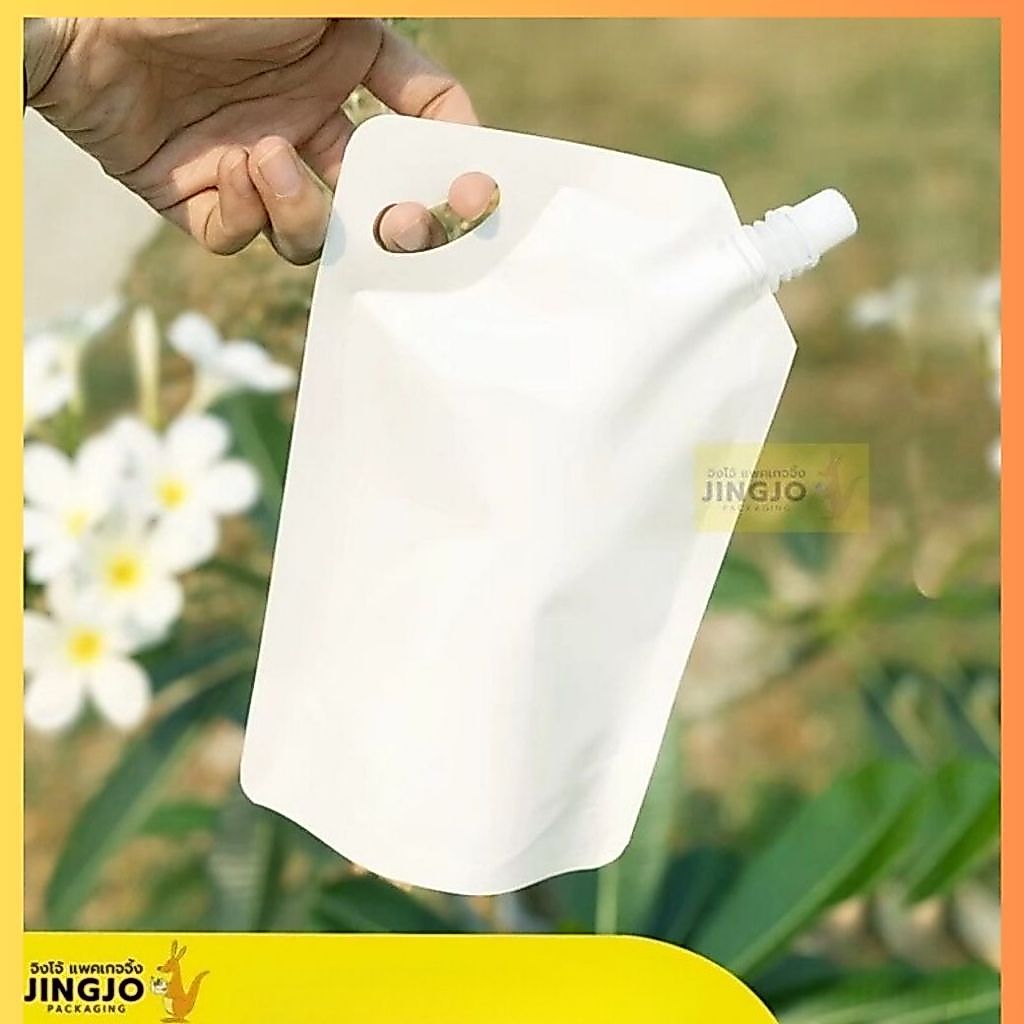 ถุงใส่น้ำ ถุงใส่น้ำจิ้ม ฝาจุก ฝาเกลี่ยว มีรูแขวน สีขาว ขนาด 1000 ML พร้อมส่ง ถูกชัวร์ [50 ใบ/ แพ็ค] - JingjoPackaging
