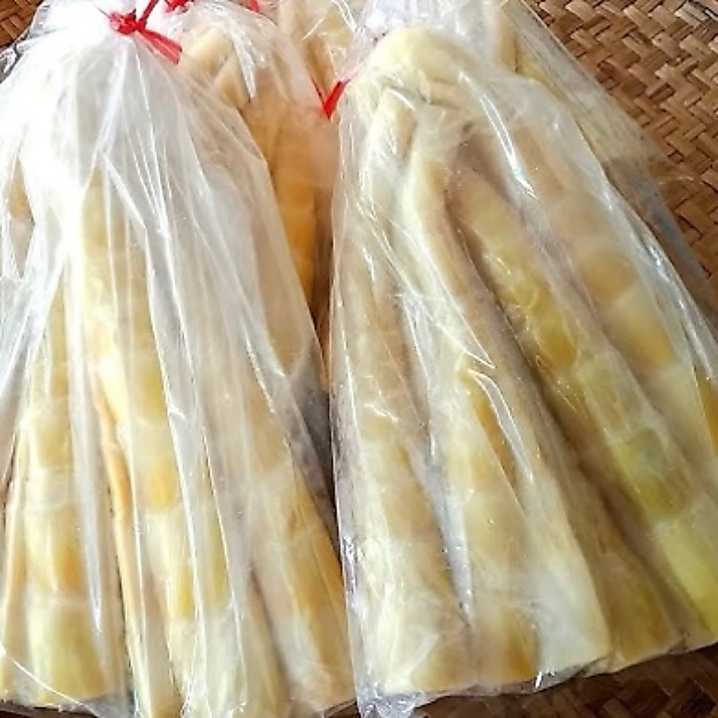 หน่อฮวก บรรจุถุง นึ่งสุก พร้อมทาน (หน่อ4ถุง 2กิโล 100บาท) (เขี่ยน1ถุง50บาท) หน่อไม้ฮวก ฟรีค่าจัดส่ง(ใช้โค้ดส่วนลด)