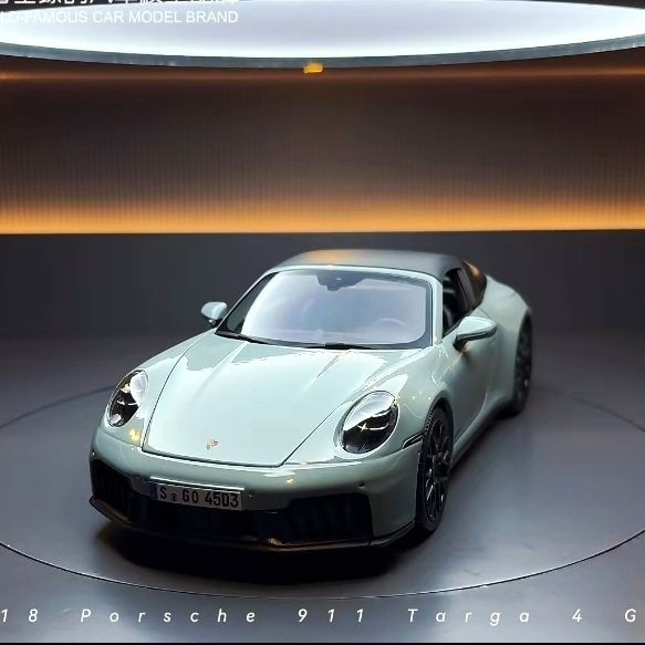 Meritor รูปที่ 1: 18 Porsche 911 Targa 4 GTS 992 Convertible Sports Car จําลองรถรุ่น