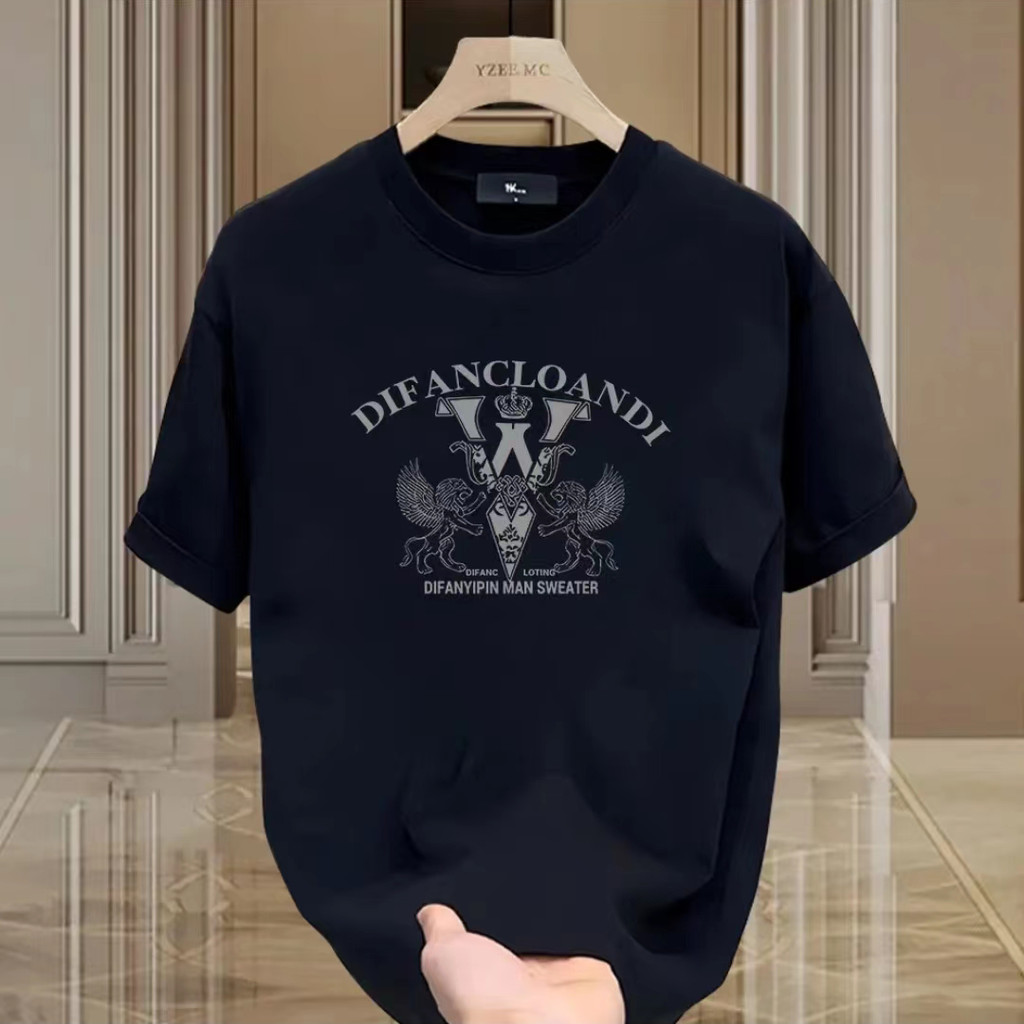 เสื้อยืด insnew อินเทรนด์ 2025 เสื้อผ้าคอกลมหลวมใหม่ผู้ชายอินเทรนด์ฤดูร้อนแขนสั้นการพิมพ์232024เสื้อ