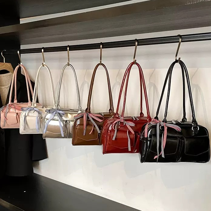 pink-girl123: ใหม่-กระเป๋าสะพายข้างกระเป๋าถือ -หนัง pu ดูราไฮโซมาก EP5326