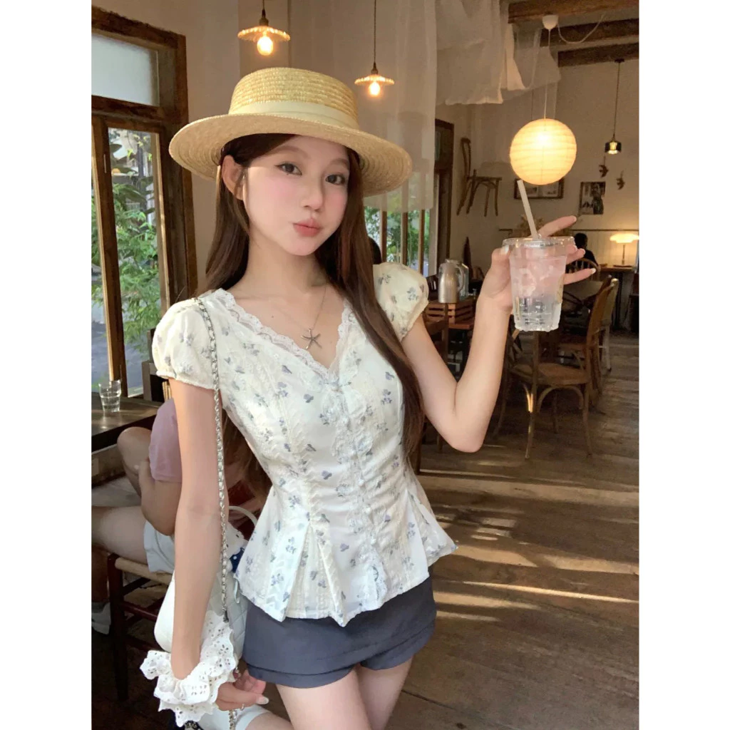 เสื้อครอปลายดอกสีม่วง คอวีแขนฟู สไตล์ฝรั่งเศส thumbnail 3