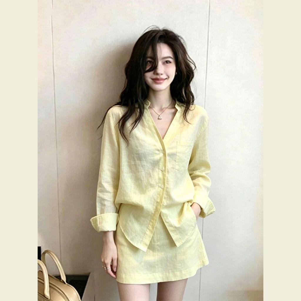 [มาใหม่] 2026 สไตล์ใหม่หนึ่งชุดสีเหลืองแฟชั่นลําลองทุกการแข่งขันเสื้อกันแดดกระโปรงสั้นชุดสองชิ้นหญิงฤดูร้อน